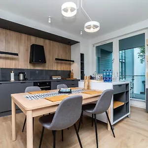  Apartament 5o5 Deluxe By Oneapartments
